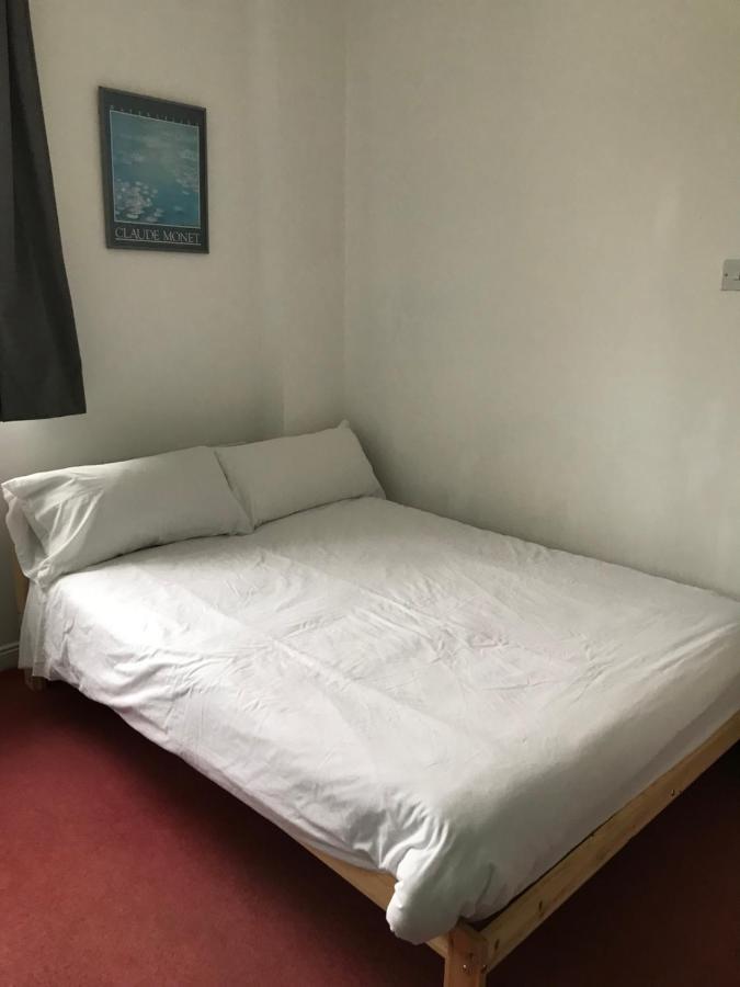 Finn Mccools Giants Causeway Hostel بوشميلس المظهر الخارجي الصورة