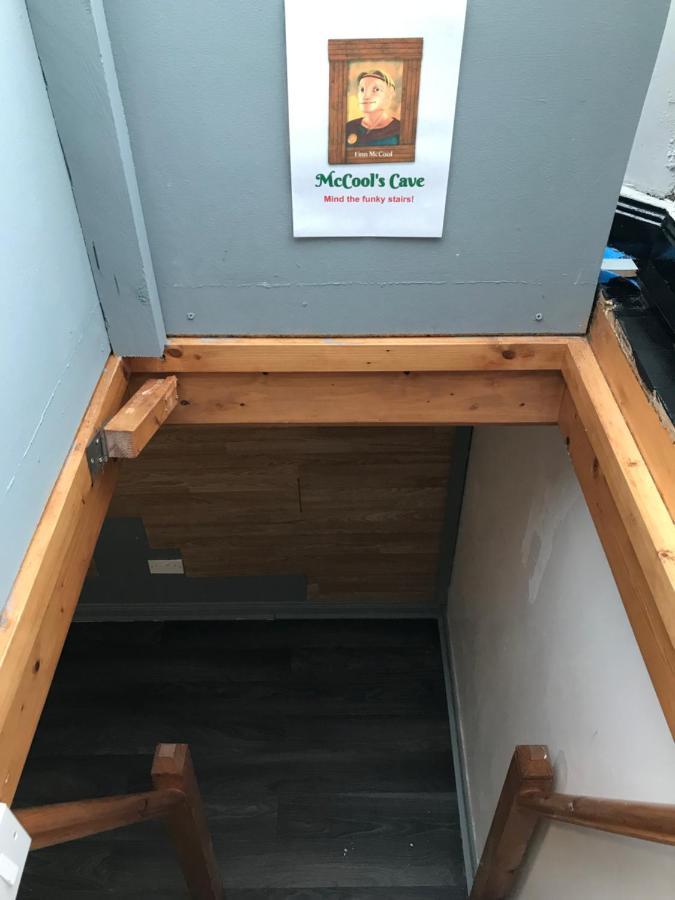 Finn Mccools Giants Causeway Hostel بوشميلس المظهر الخارجي الصورة