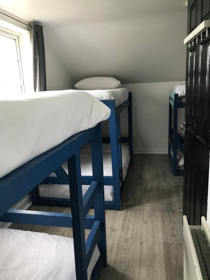 Finn Mccools Giants Causeway Hostel بوشميلس المظهر الخارجي الصورة